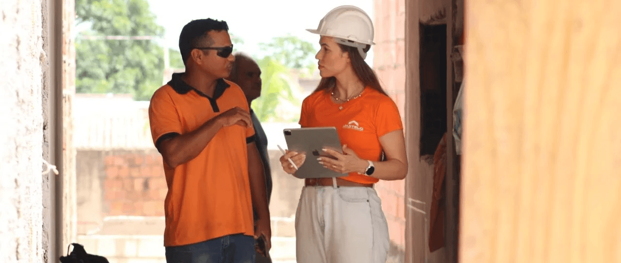 Equipe técnica da Jastelo em obra